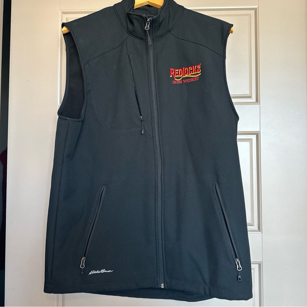 St. Patrick’s Day Eddie Bauer Red Locks Irish Whiskey Black Vest, Men’s Size L